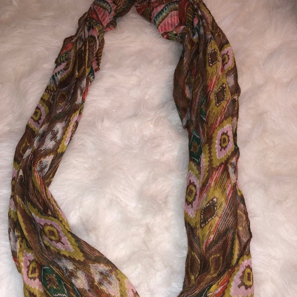 Patterned Infinity Scarf - Picture 2 of 2
